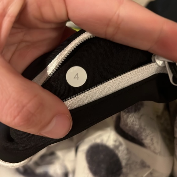 Lululemon Run: Pace Setter Skirt (Tall) Seaside Dot White Size 4 Tall - Picture 7 of 10